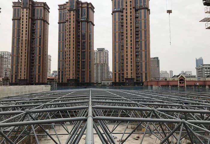 凌源螺栓球网架结构